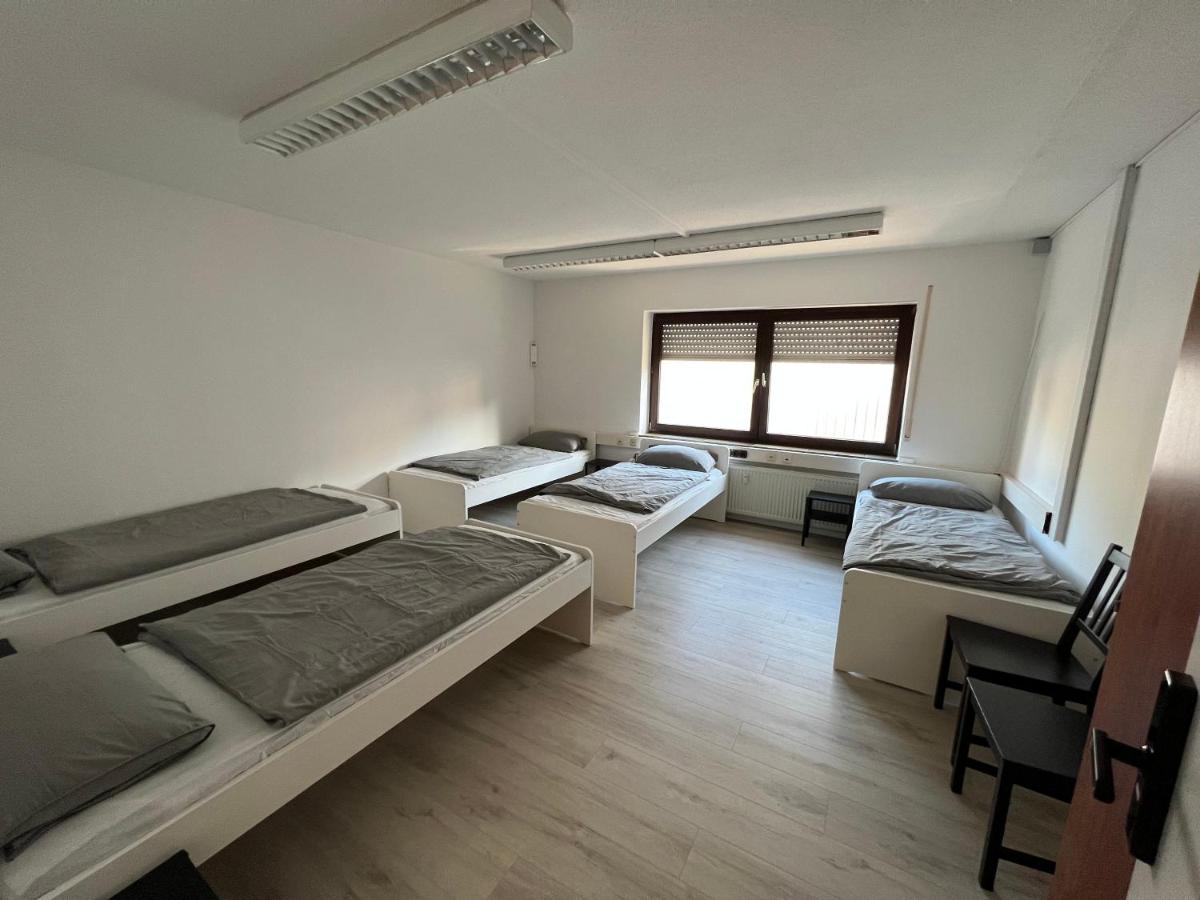 Olymp Wettenberg - Monteurzimmer Launsbach Bagian luar foto